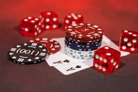 Tampilan komputer desktop menunjukkan sesi live chat dengan customer service di smartgaming138